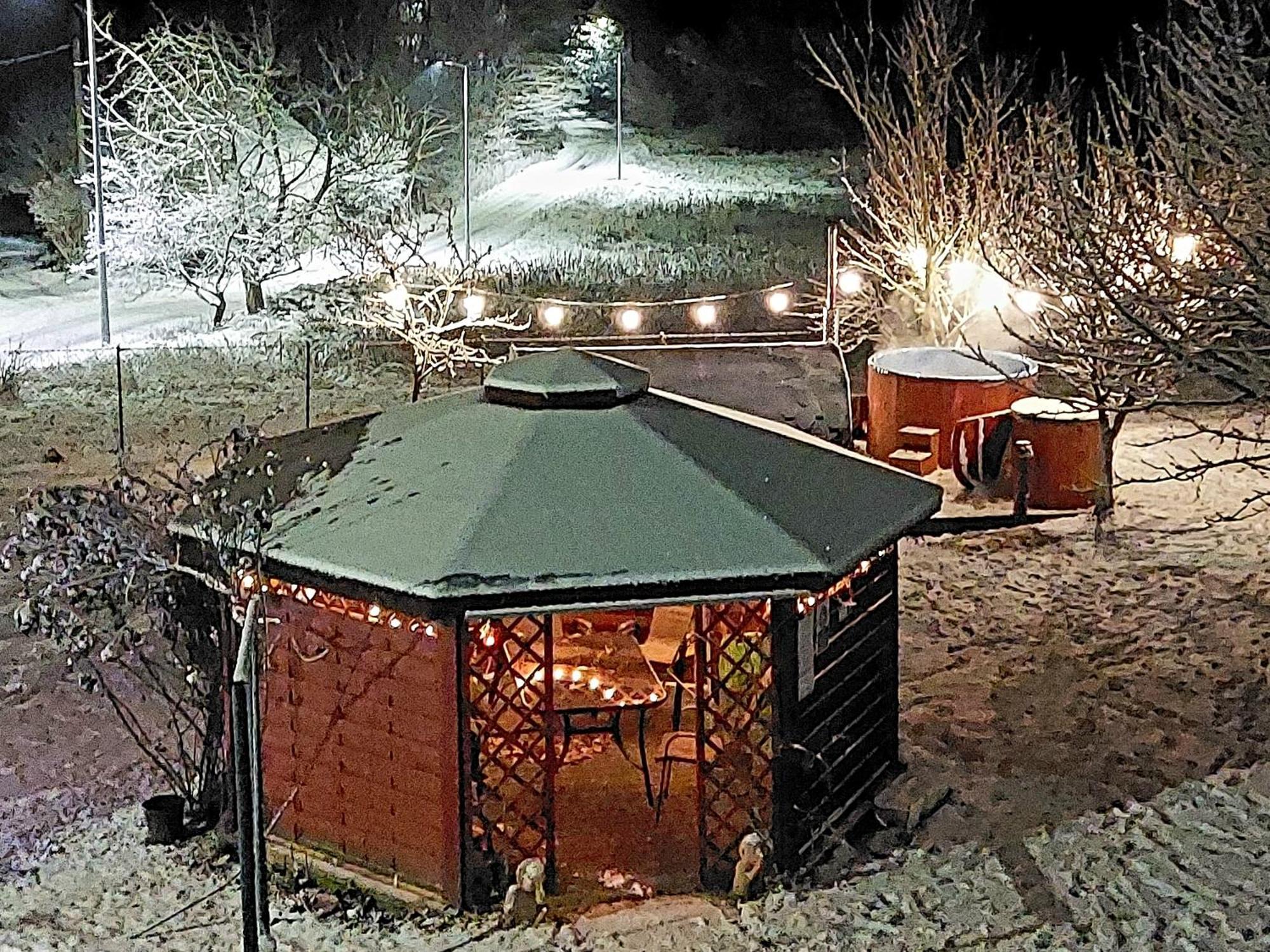 Maja Pokoje Z Widokiem Kameralna Agroturystyka Na Pogorzu Izerskim Z Sauna I Jacuzzi (Adults Only) Mirsk Exterior photo