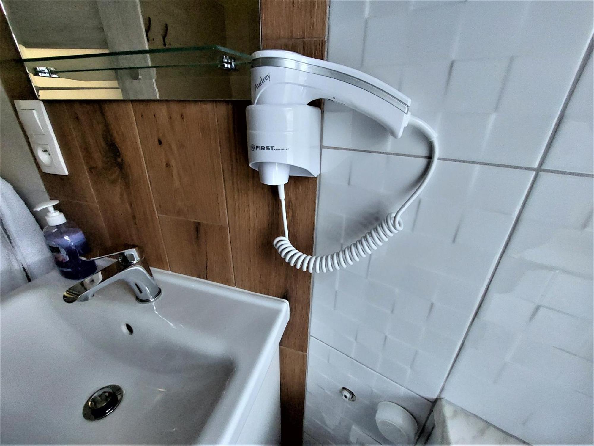 Maja Pokoje Z Widokiem Kameralna Agroturystyka Na Pogorzu Izerskim Z Sauna I Jacuzzi (Adults Only) Mirsk Exterior photo